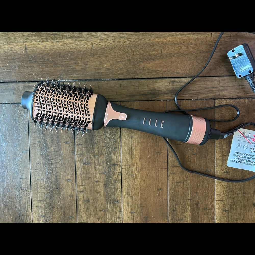 Brand New Elle hair dryer